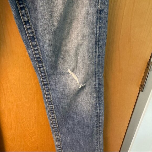 TRUE RELIGION Sz 30 X 34 Ricky  Light Medium Wash Distressed Jeans - Picture 3 of 14